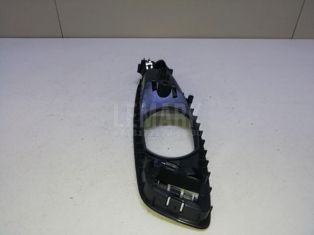 Ручка двери передней внутренняя правая