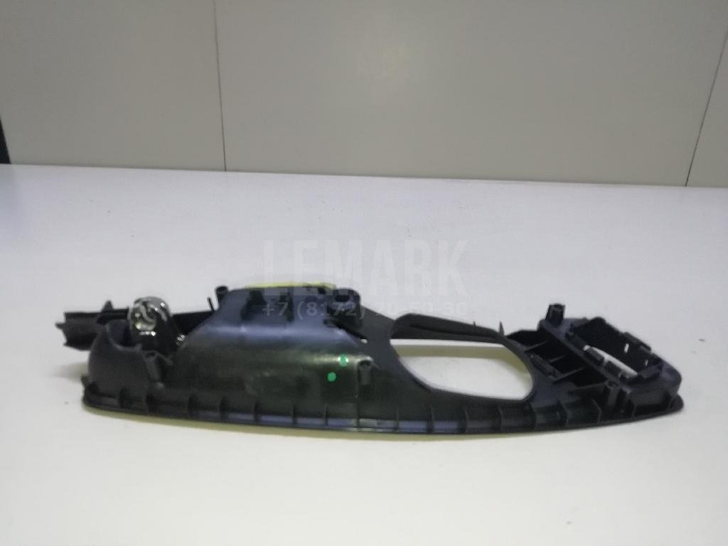 Ручка двери передней внутренняя левая