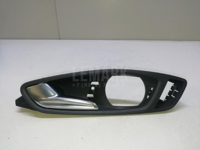 Ручка двери передней внутренняя левая