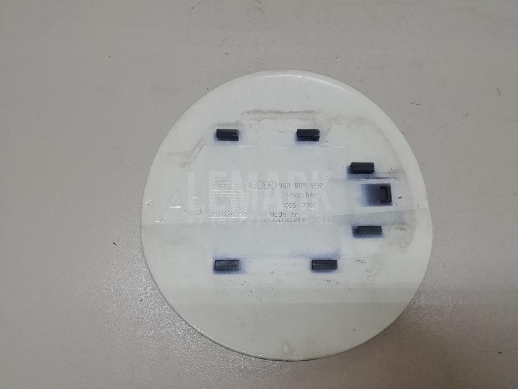 Лючок бензобака