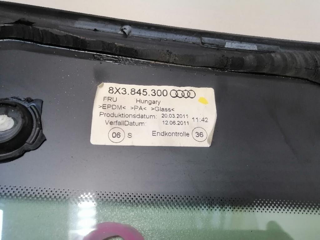 Стекло кузовное глухое правое