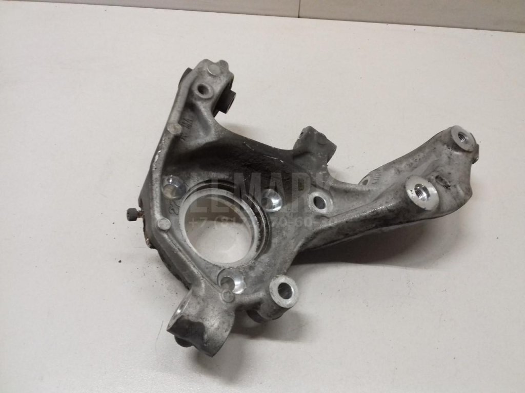 Кулак поворотный задний правый