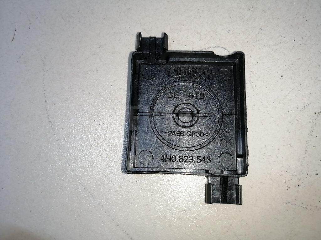 Кожух замка капота