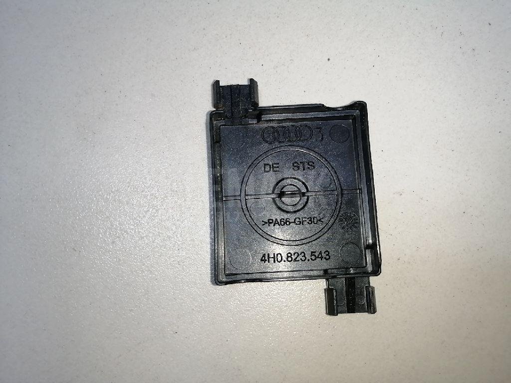 Кожух замка капота