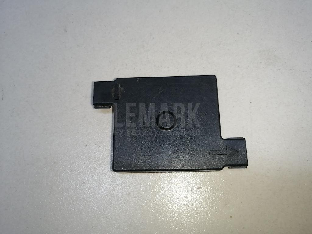 Кожух замка капота