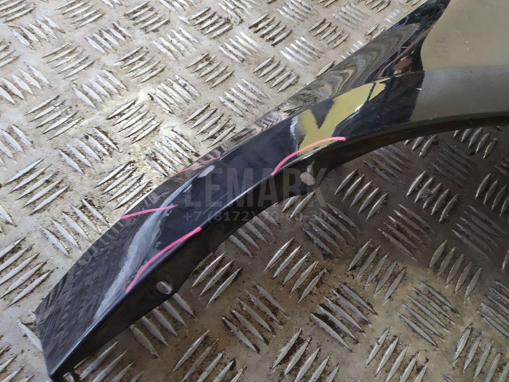 Крыло переднее правое