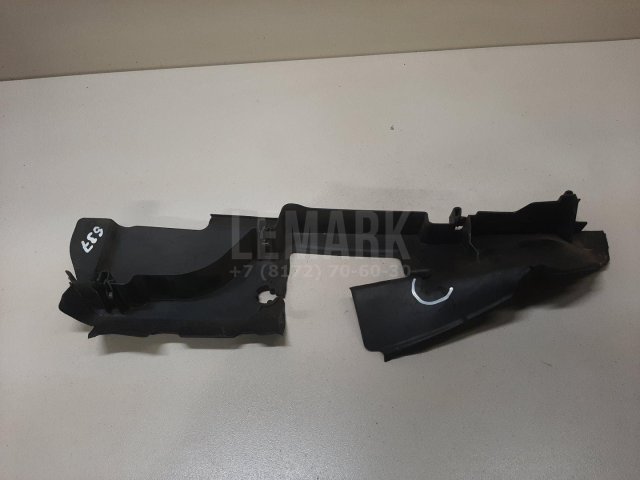 Воздуховод радиатора правый