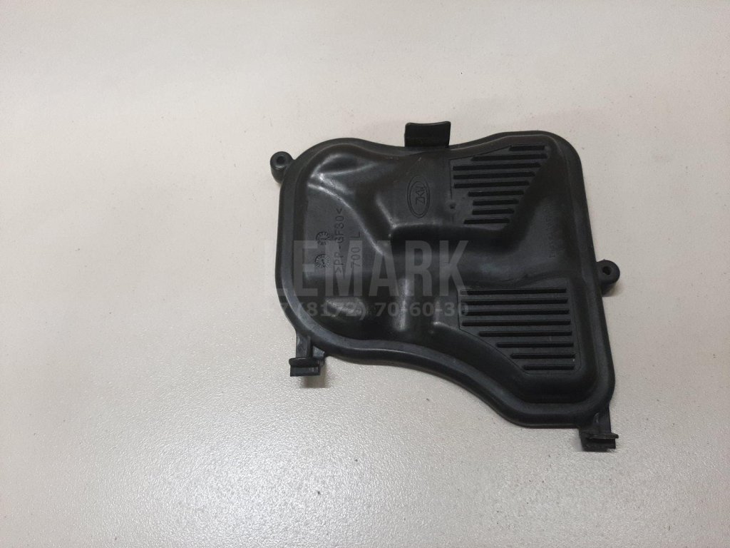 Крышка фары левой