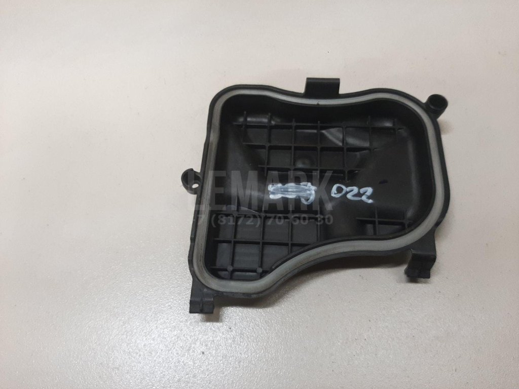 Крышка фары левой