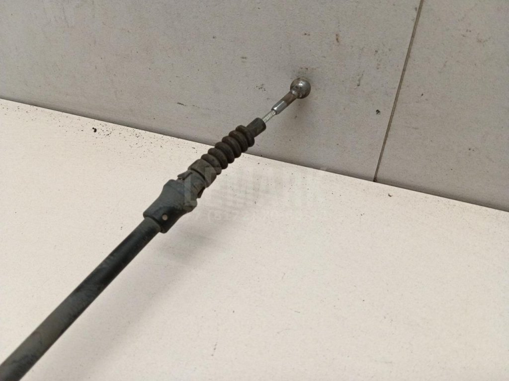 Трос стояночного тормоза