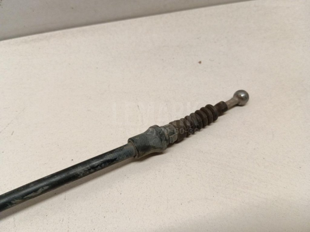 Трос стояночного тормоза