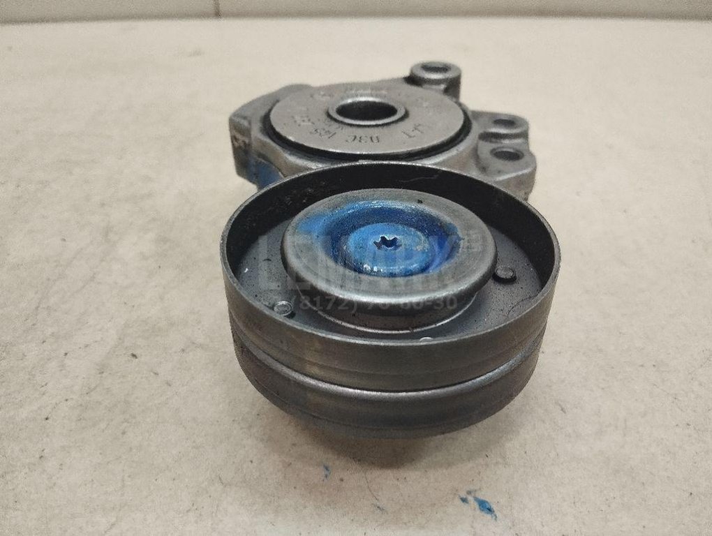 Ролик-натяжитель ручейкового ремня