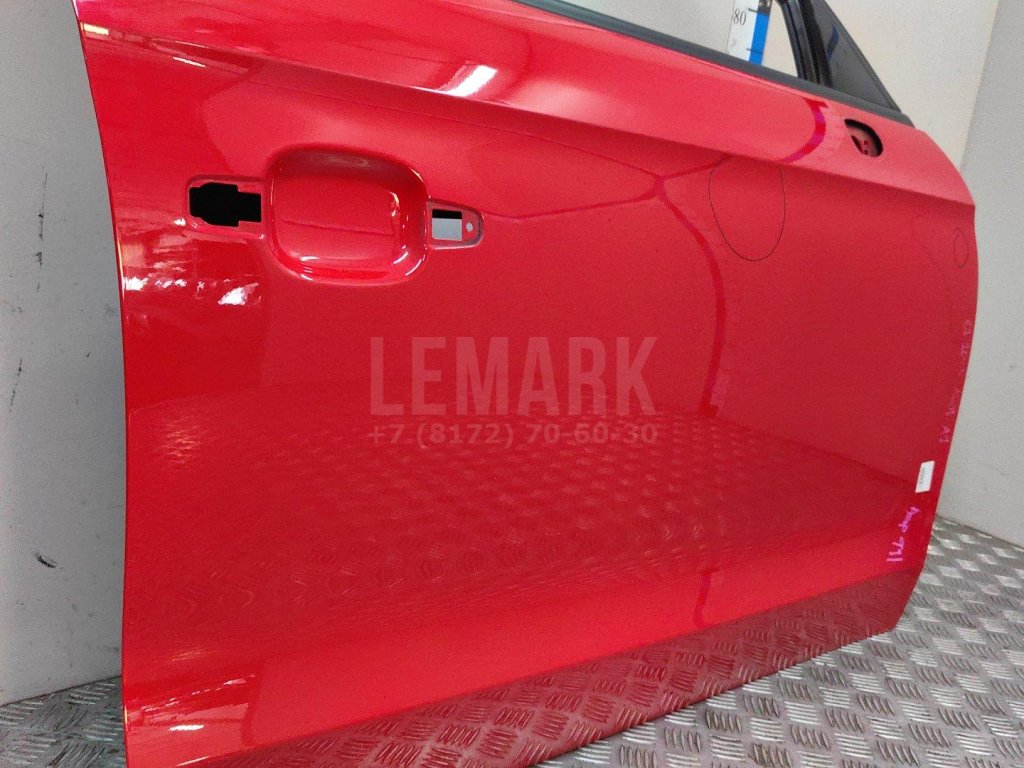 Дверь передняя правая