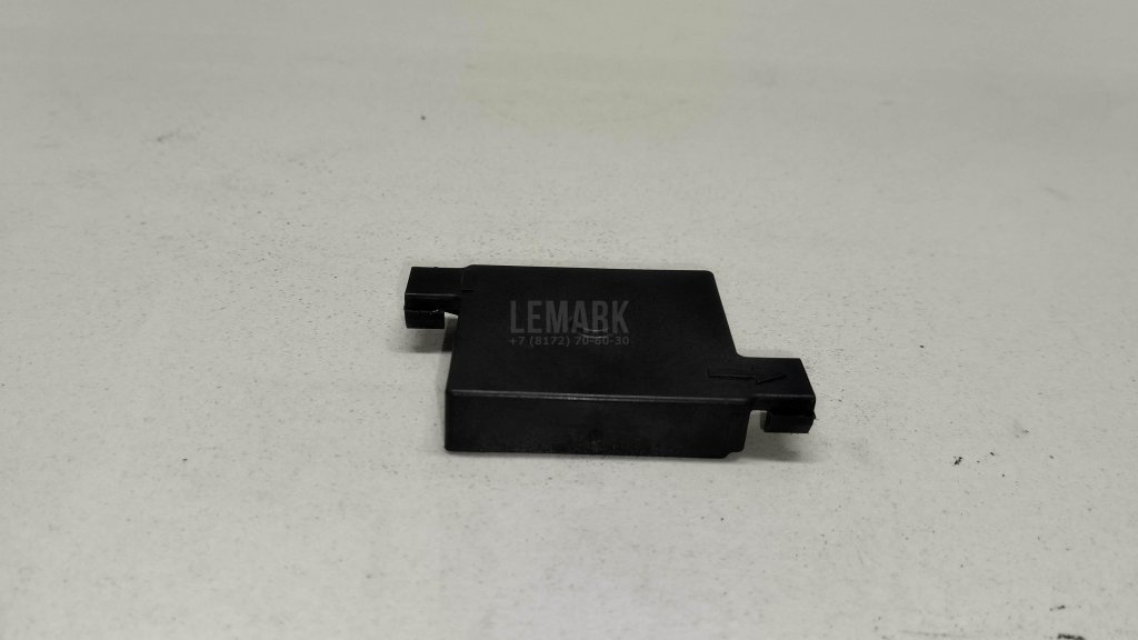 Кожух замка капота