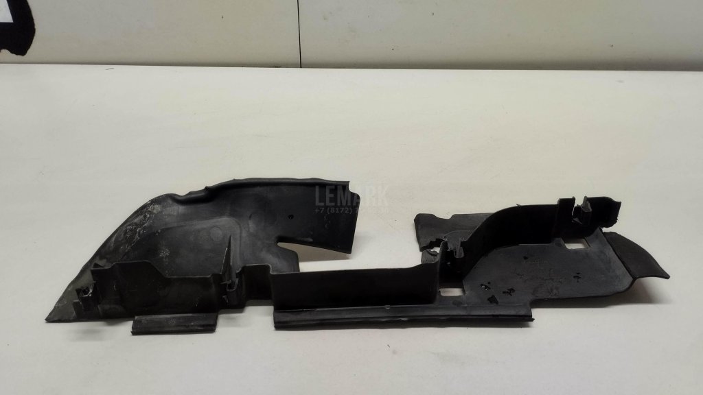 Воздуховод радиатора правый для  Audi 80/90 [B4] 1991-1995