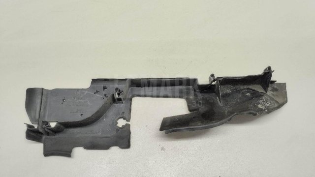 Воздуховод радиатора правый