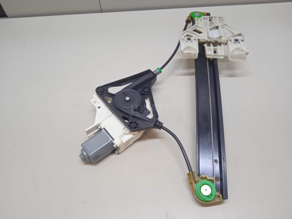 Стеклоподъемник электр. задний правый