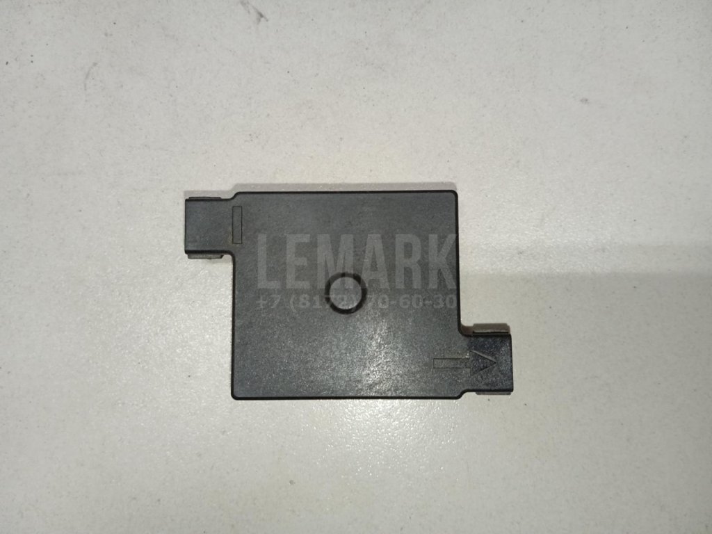 Кожух замка капота