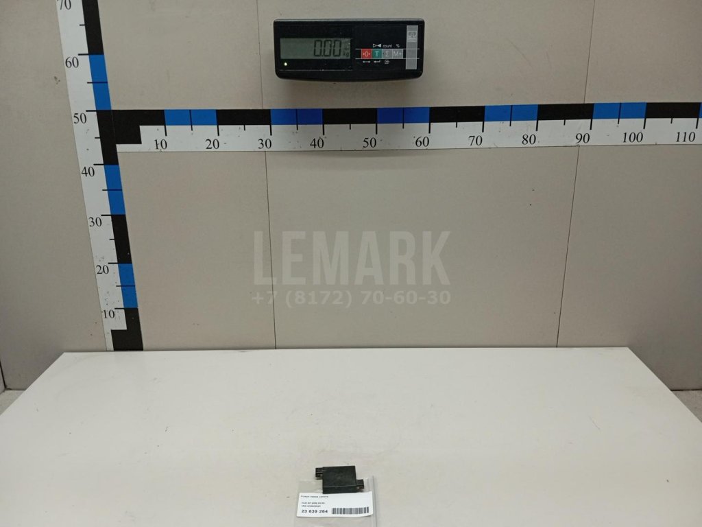 Кожух замка капота