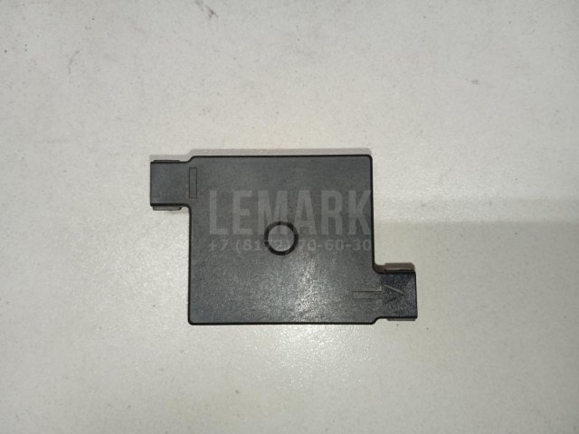 Кожух замка капота