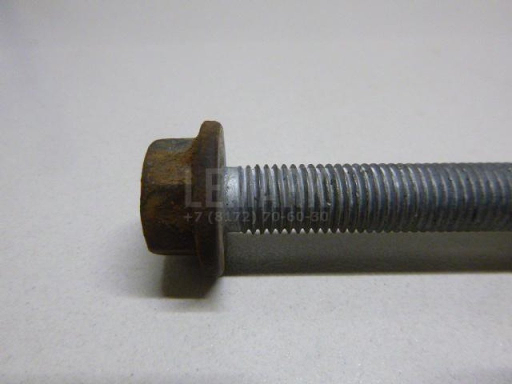 Болт заднего рычага