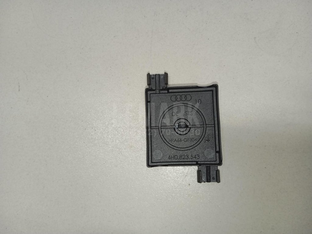 Кожух замка капота