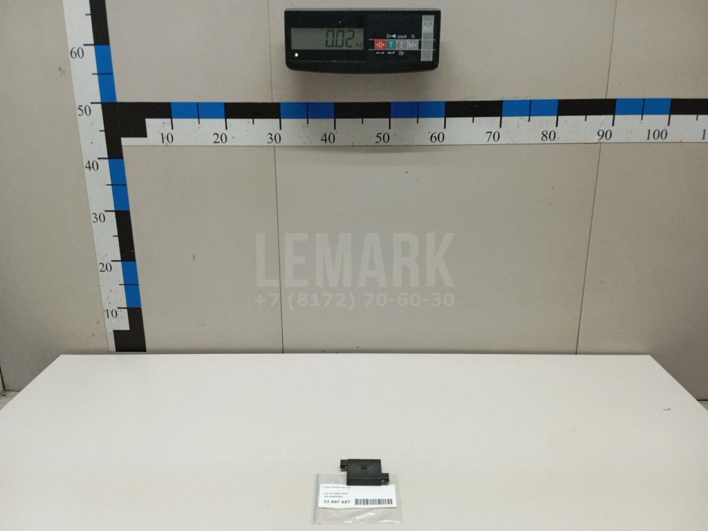 Кожух замка капота