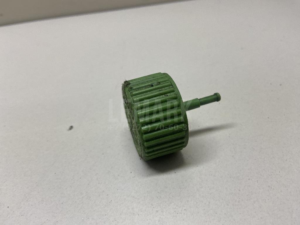 Крышка бачка гидроусилителя