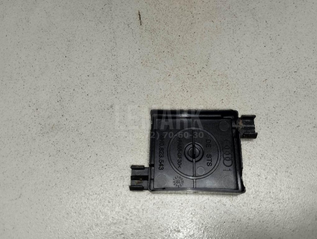 Кожух замка капота