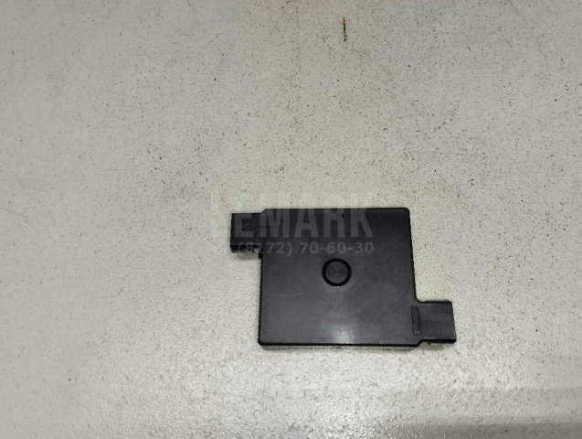 Кожух замка капота