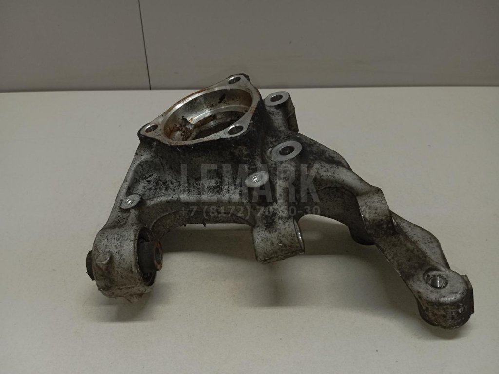 Кулак поворотный задний правый