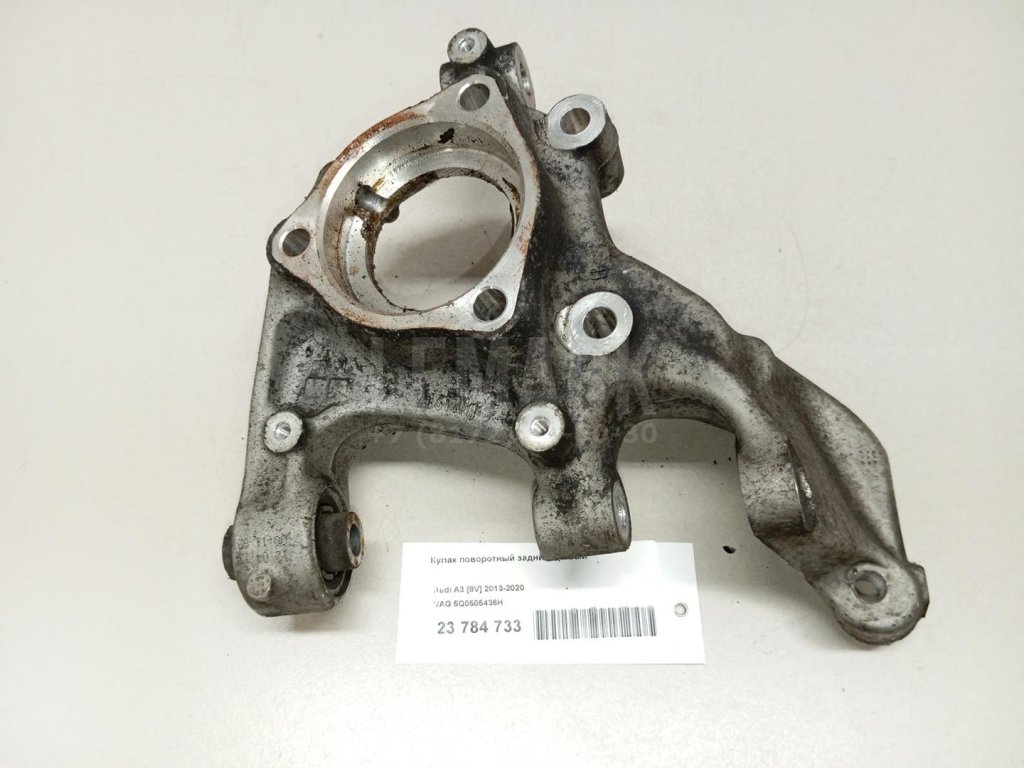 Кулак поворотный задний правый