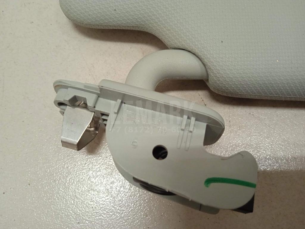 Козырек солнцезащитный (внутри)