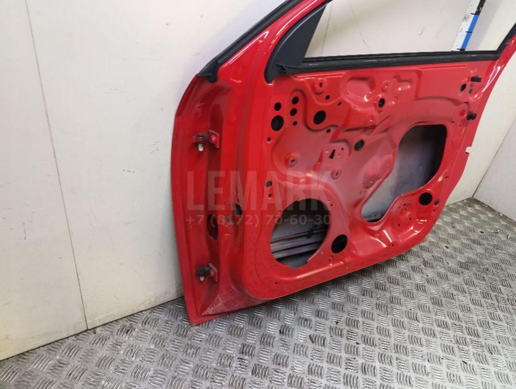 Дверь передняя правая