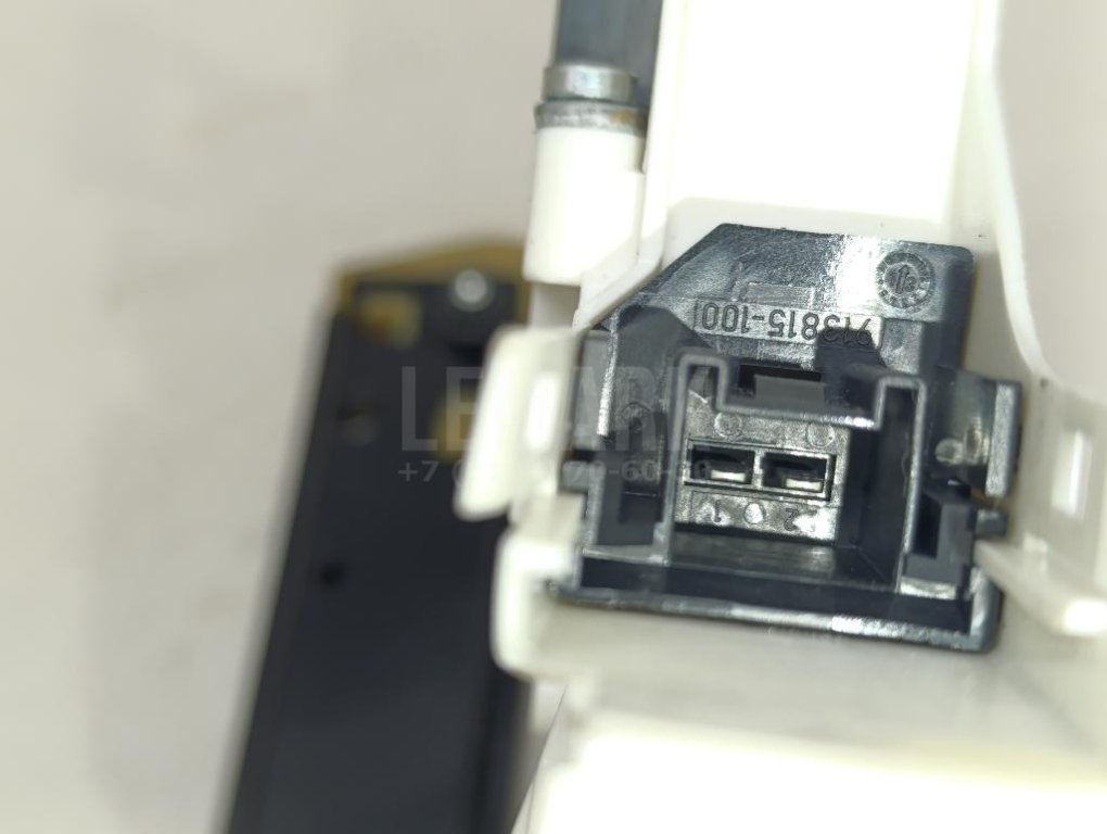 Стеклоподъемник электр. задний левый