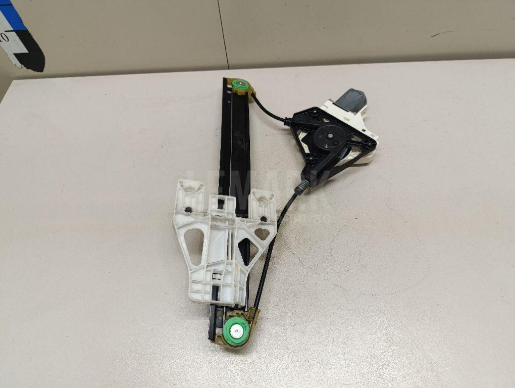 Стеклоподъемник электр. задний правый