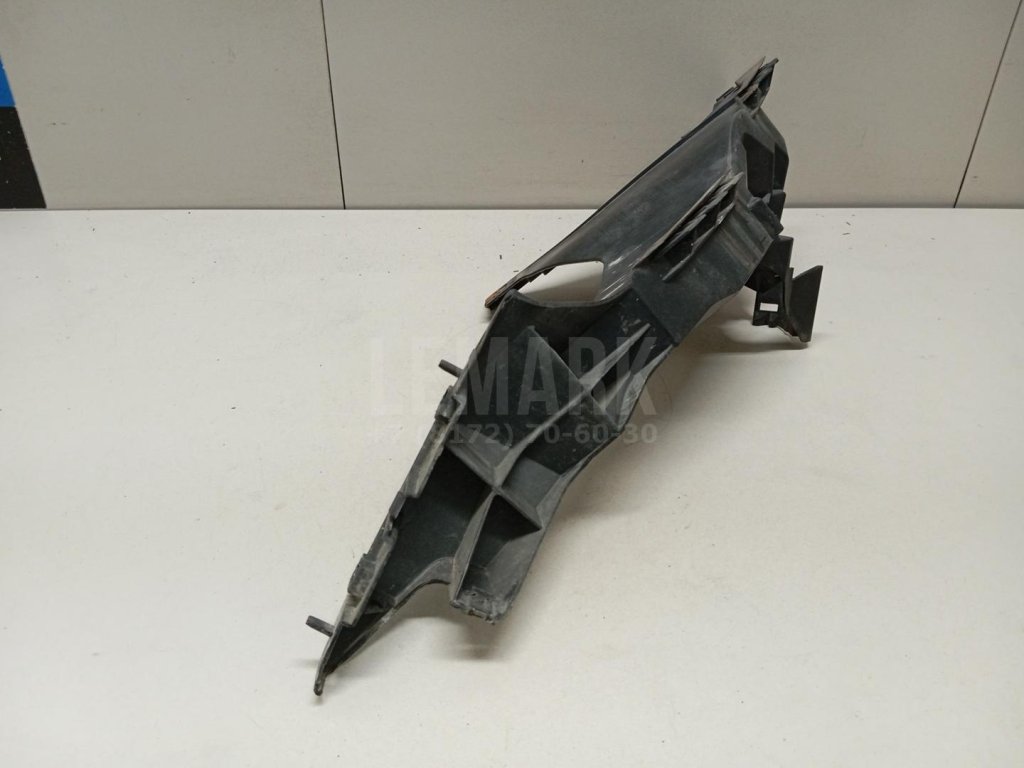 Кронштейн фар правый для  Alfa Romeo Giulietta 2010-2020