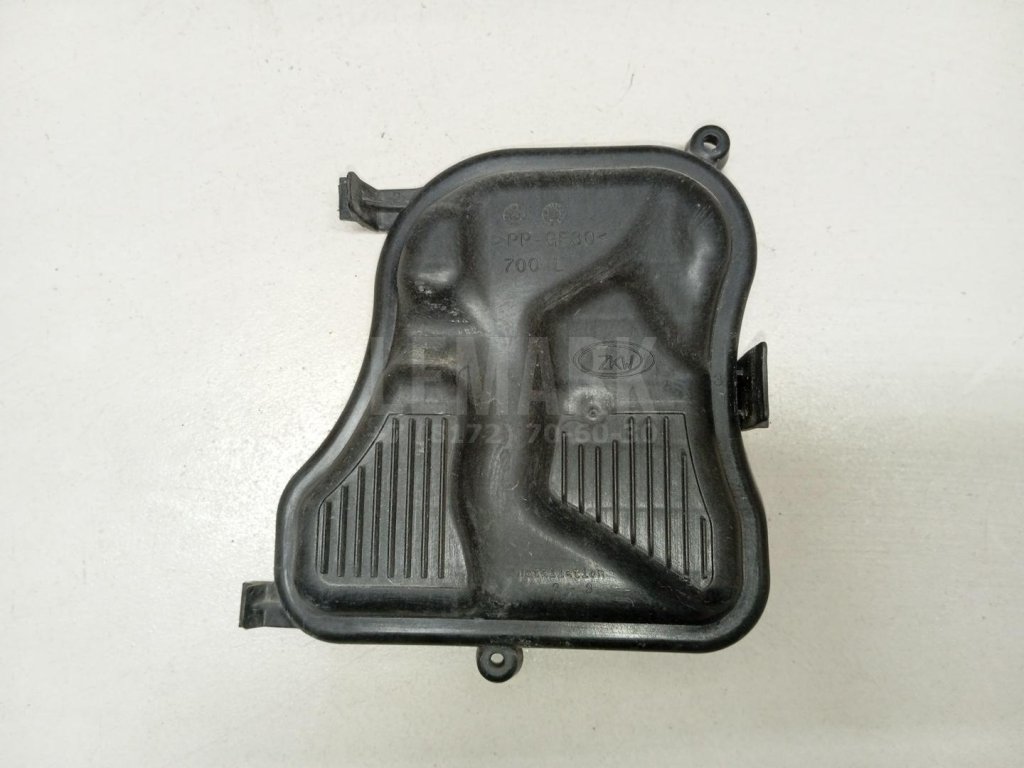 Крышка фары левой