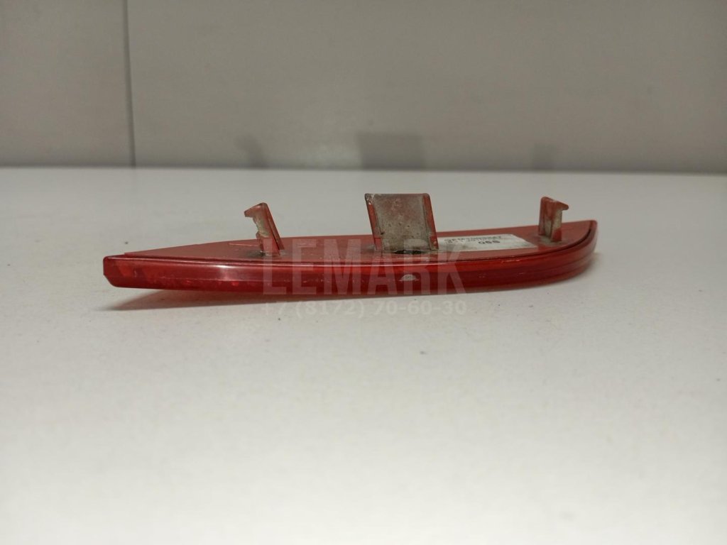 Отражатель в бампер задний правый