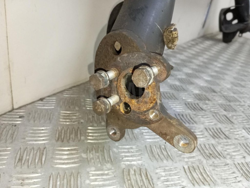 Балка задняя