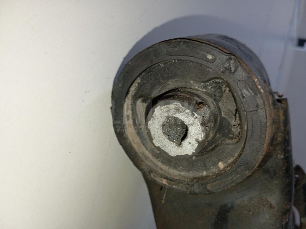 Балка задняя