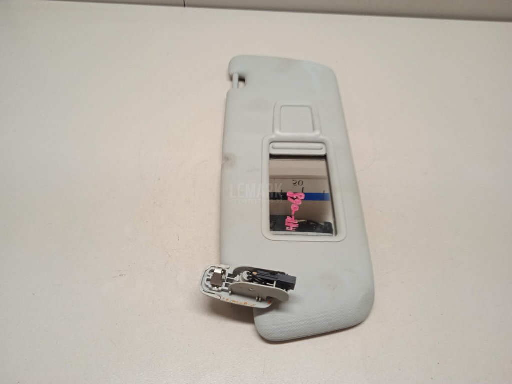 Козырек солнцезащитный (внутри)