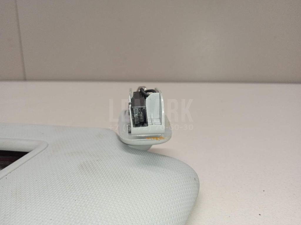 Козырек солнцезащитный (внутри)