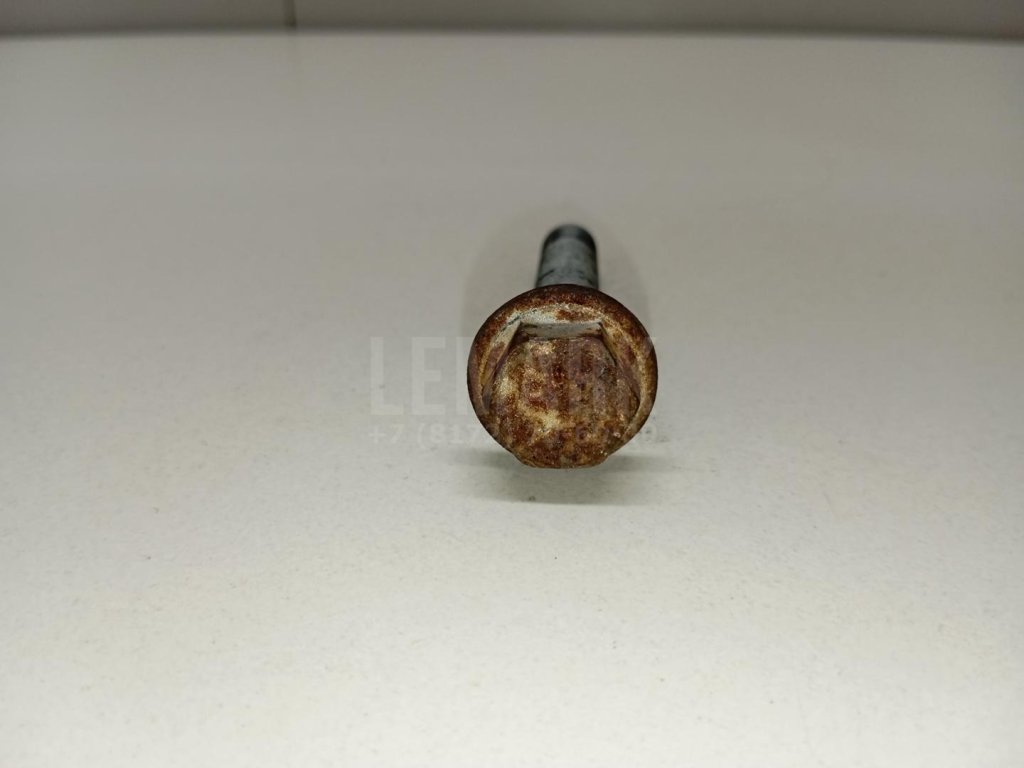 Болт заднего рычага