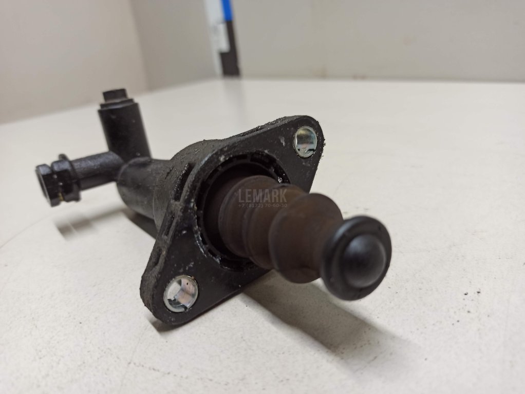 Цилиндр сцепления рабочий