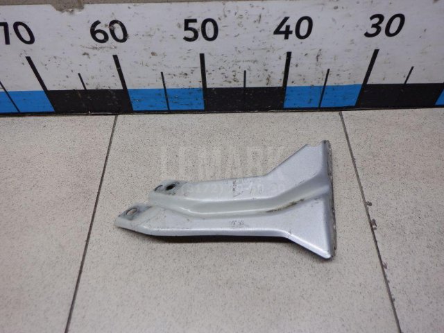 Кронштейн крепления крыла