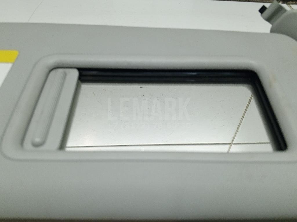 Козырек солнцезащитный (внутри)