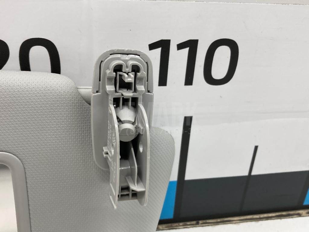 Козырек солнцезащитный (внутри)