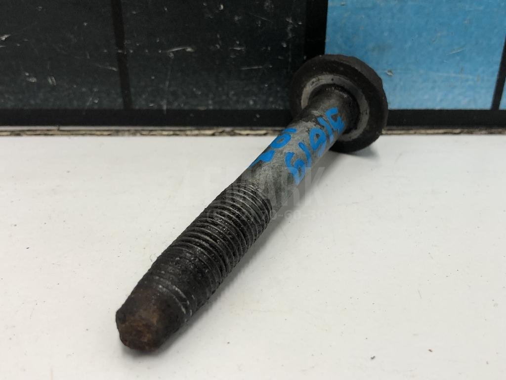 Болт переднего рычага