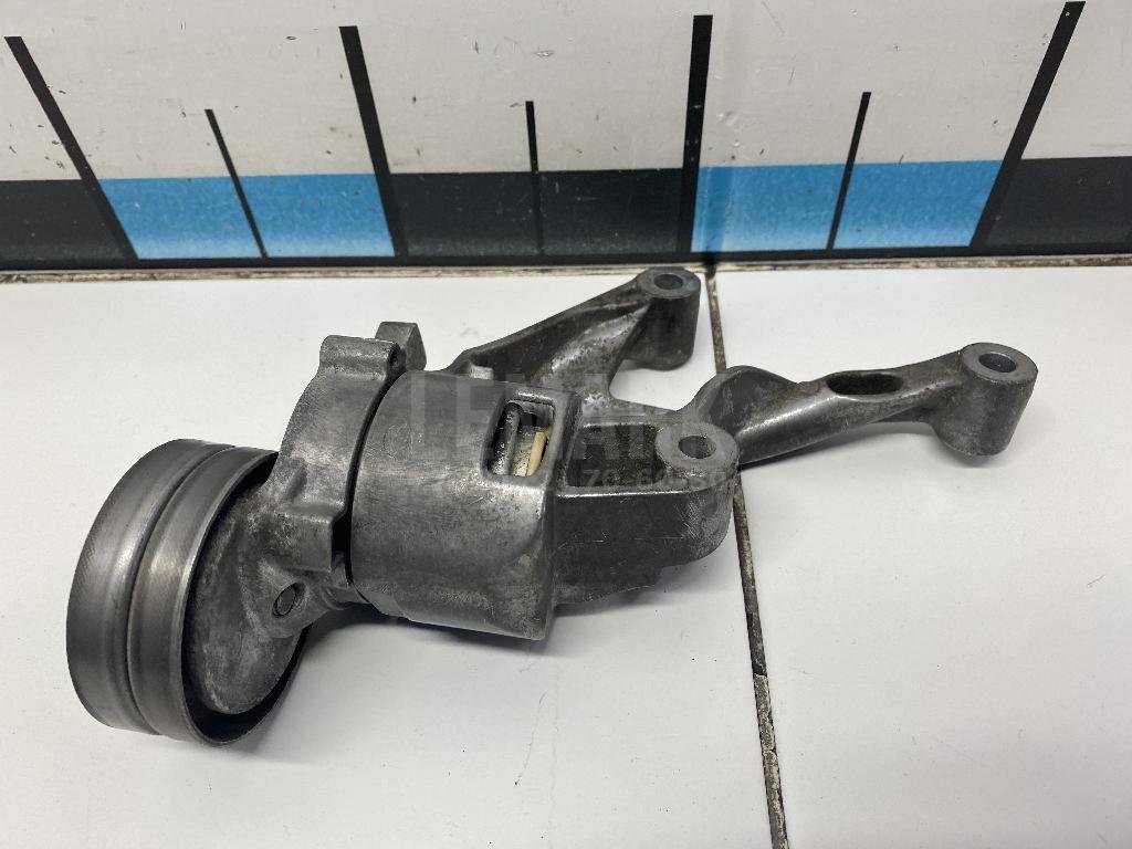 Ролик-натяжитель ручейкового ремня